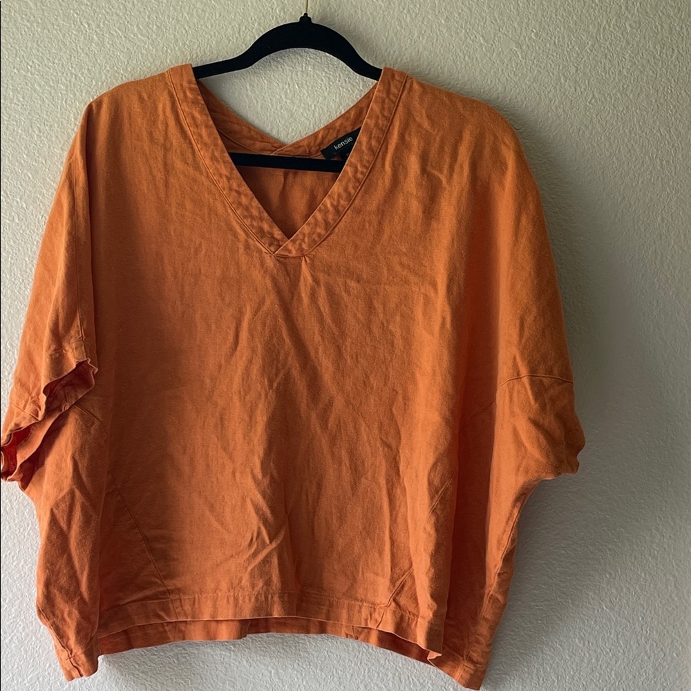 Kensie Oversized linen V-Neck Top in Orange
